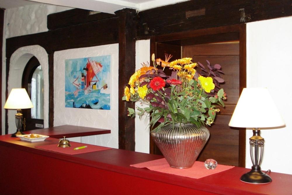 Hotel Zum Roemer ユーバーリンゲン エクステリア 写真